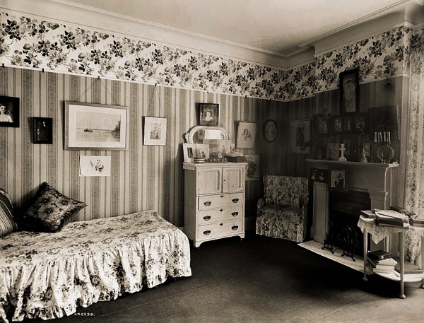 guest-bedroom-1910